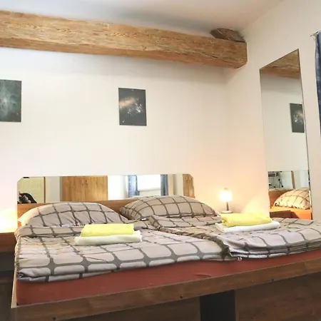 Hotel 66 *
