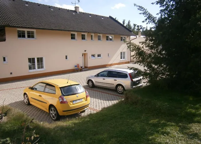 Hotel 66 *